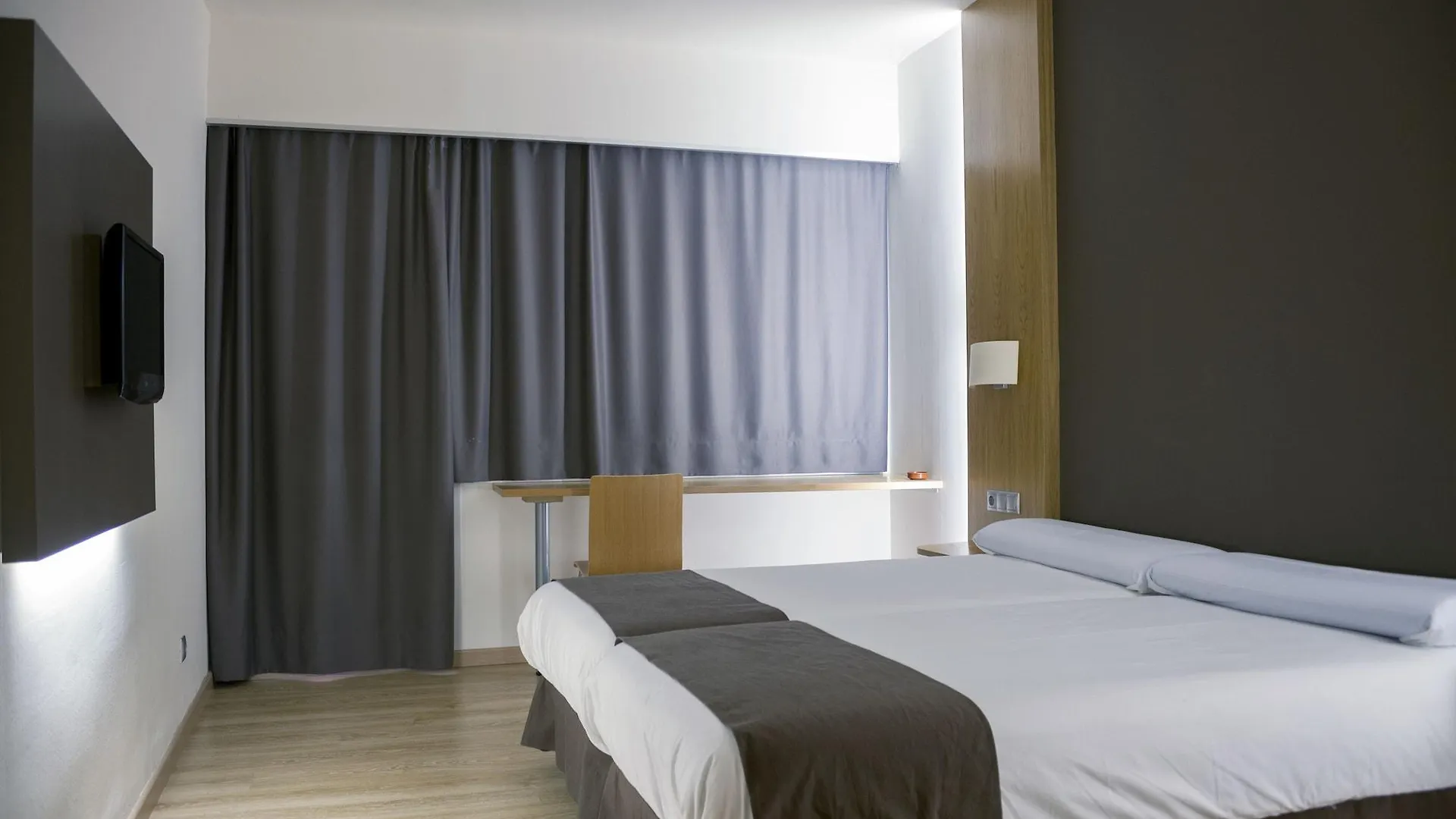 **  Hotel Jatorrena Labastida España